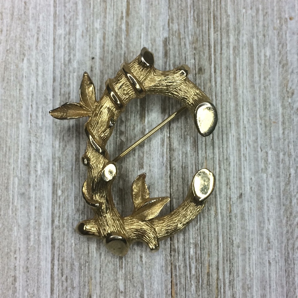 Vintage Sarah Coventry Initial C Woodland Pin